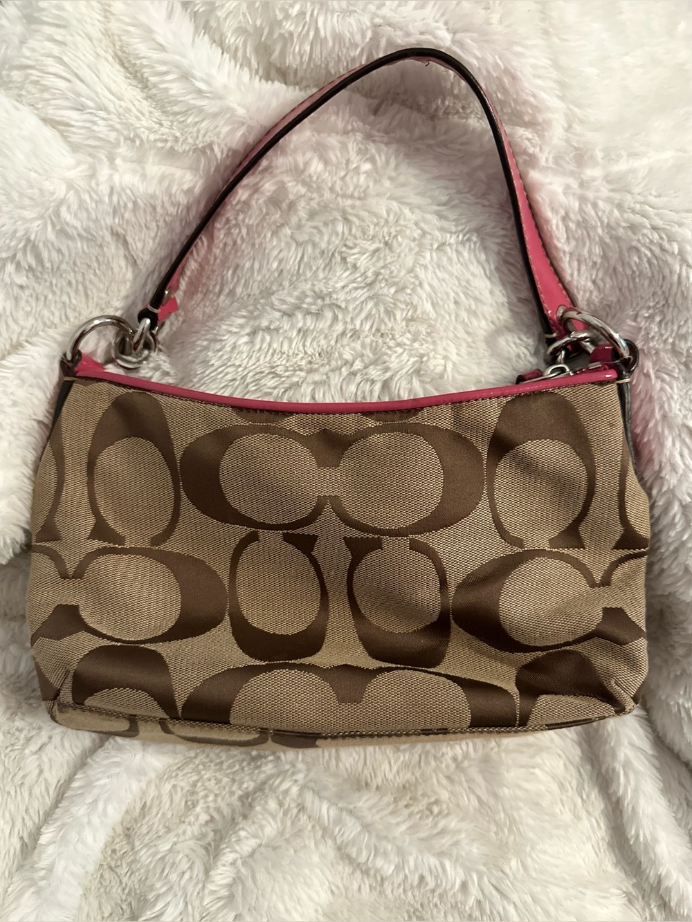 F19218 Vintage Pink Trim Signature Canvas Shoulder Bag- 2000’s - Picture 6 of 9